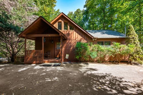 1105 Oak Court, Gatlinburg, TN, 37738 | Card Image