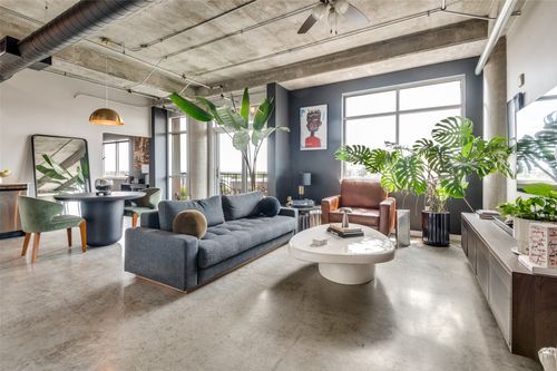 602-1001 Belleview St, Dallas, TX, 75215-1830 | Card Image