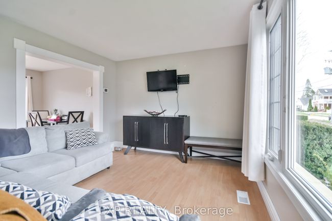 112 Nelson St W, House attached with 3 bedrooms, 2 bathrooms and 3 parking in Alliston ON | Image 6