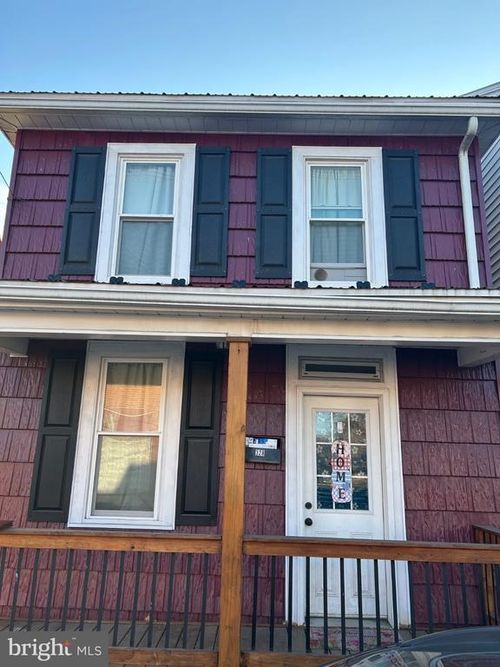 328 S Brown St, LEWISTOWN, PA, 17044-2348 | Card Image