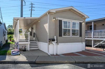 47 Helen Avenue, House other with 1 bedrooms, 1 bathrooms and null parking in Avenel NJ | Image 1