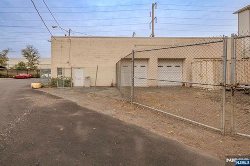 2 Pennsy Pl, Newark, NJ, 07114-2120 | Card Image