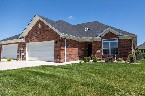 631 Kingsbury Ct, Clarksville, IN, 47129-1060 | Card Image