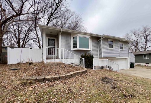 4816 Candlelight Dr Drive, Davenport, IA, 52806 | Card Image