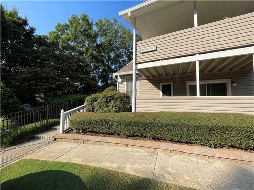 803 Wynnes Ridge Cir Se, Marietta, GA, 30067-8449 | Card Image
