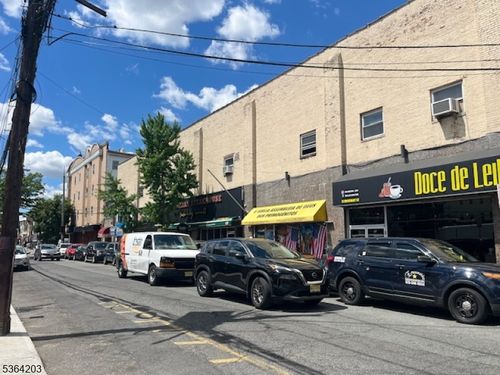 43 Merchant St, Newark, NJ, 07105-2831 | Card Image