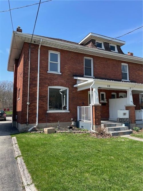 28 Willow St, Paris, ON, N3L2K6 | Card Image
