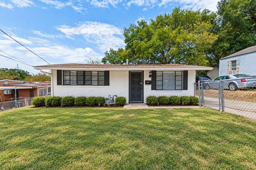 227 S Justin Ave, Dallas, TX, 75211-4437 | Card Image