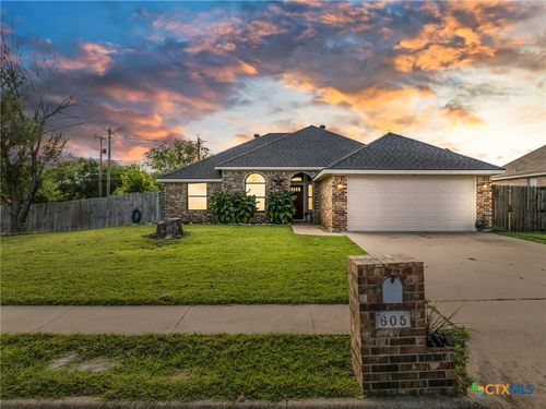 605 Paintbrush Dr, Harker Heights, TX, 76548-8018 | Card Image