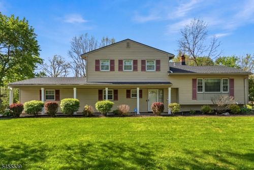 61 Queen Anne Dr, Basking Ridge, NJ, 07920-2317 | Card Image
