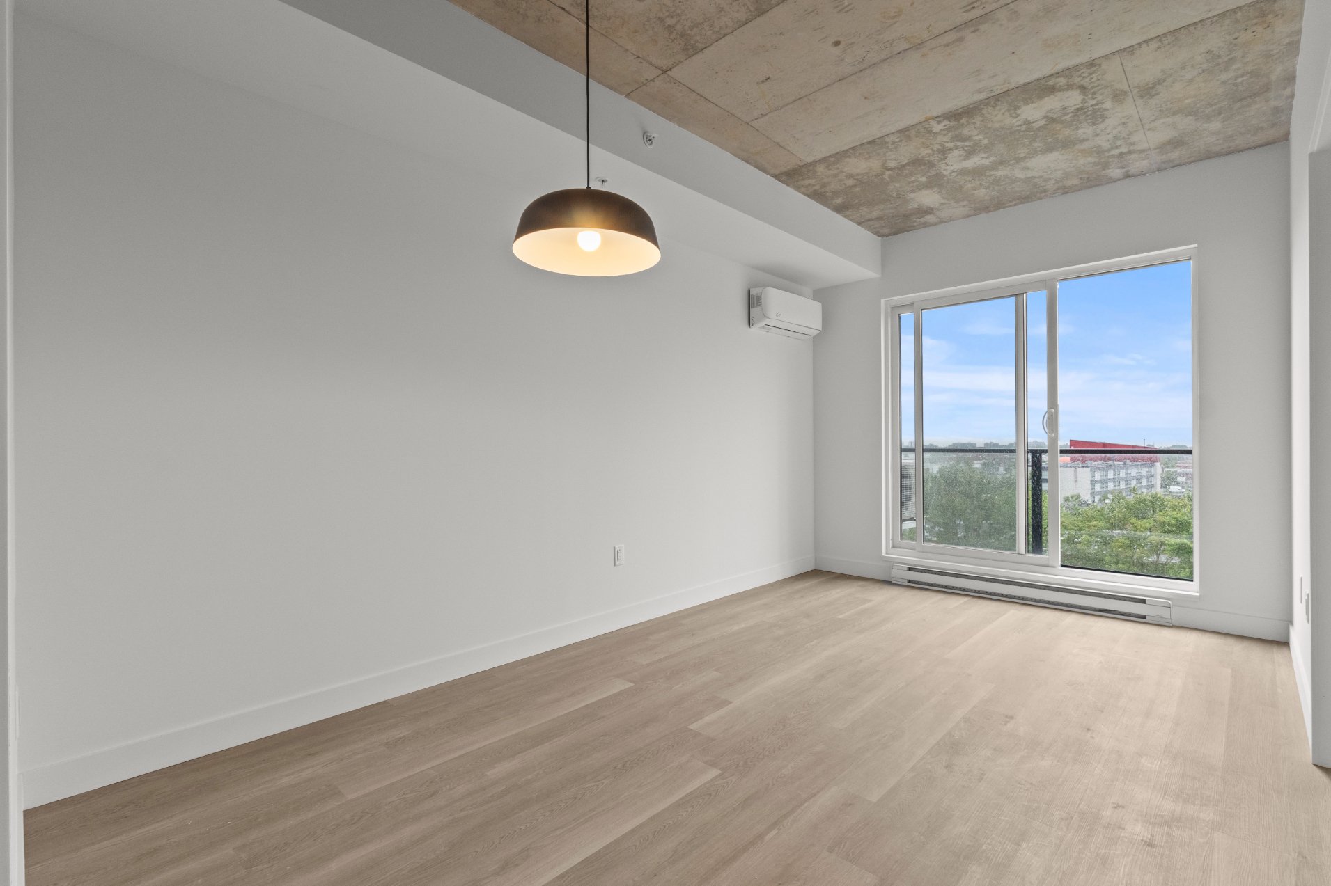 Residential Lease in Montréal (Côte-des-Neiges/Notre-Dame-de-Grâce) 2