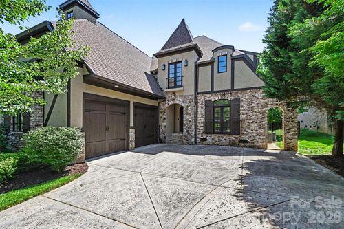 703 Sainte Rose Ln, Charlotte, NC, 28226-6931 | Card Image