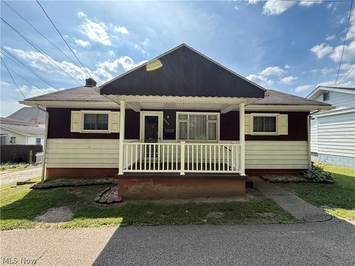 2505 Pleasant Ave, Wellsburg, WV, 26070-1201 | Card Image