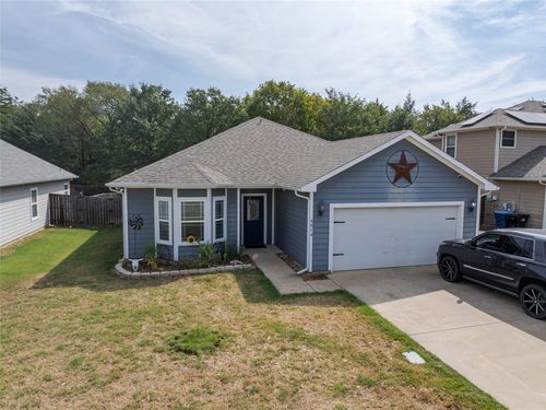 4814 Pinnacle Pl, Denison, TX, 75021-3179 | Card Image