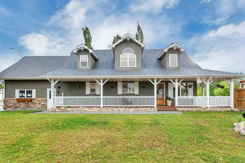 1 Fern Glade Crescent, Sylvan Lake, AB, T4S1Y3 | Card Image