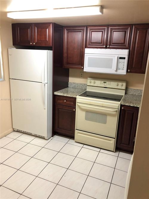 apt-202-10975 Sw 107th St, Miami, FL, 33176-3343 | Card Image