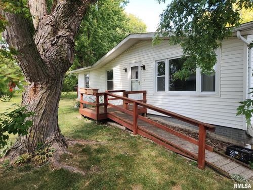 136 W 5th Ave, Woodhull, IL, 61490-5254 | Card Image