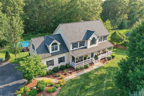 82 Laurel Ln, Bellingham, MA, 02019-2908 | Card Image