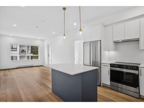 208-20286 72b Ave, Langley, BC, V2Y3X4 | Card Image