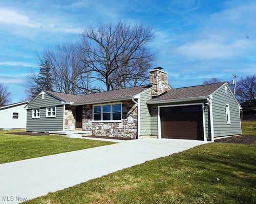 174 N Vine St, Columbiana, OH, 44408-1131 | Card Image