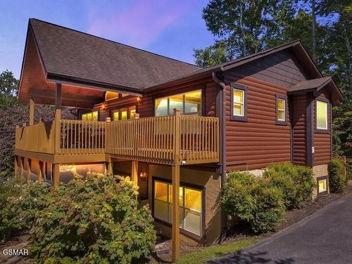 1715 Smoky Hills Dr, Gatlinburg, TN, 37738-5991 | Card Image