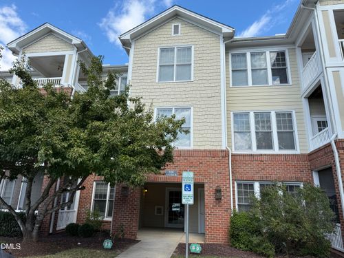 918 Portstewart Dr, Cary, NC, 27519-6514 | Card Image