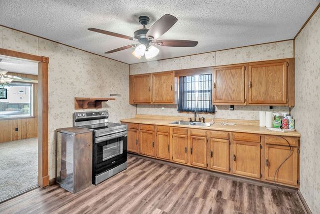 1707 Goliad St, House other with 3 bedrooms, 1 bathrooms and 2 parking in Big Spring TX | Image 5