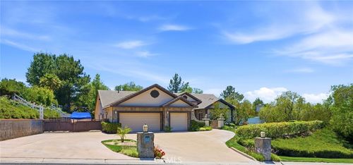 15330 Live Oak Springs Canyon Rd, Canyon Country, CA, 91387-4727 | Card Image