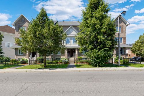 {{alt}} | Card Image