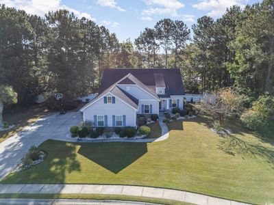 View of front facade featuring a front yard | Image 3