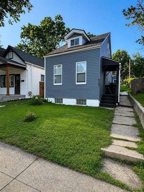 2107 Stansbury St, Saint Louis, MO, 63118-4136 | Card Image