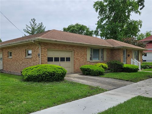 414 N Main St, Sullivan, IL, 61951-1536 | Card Image