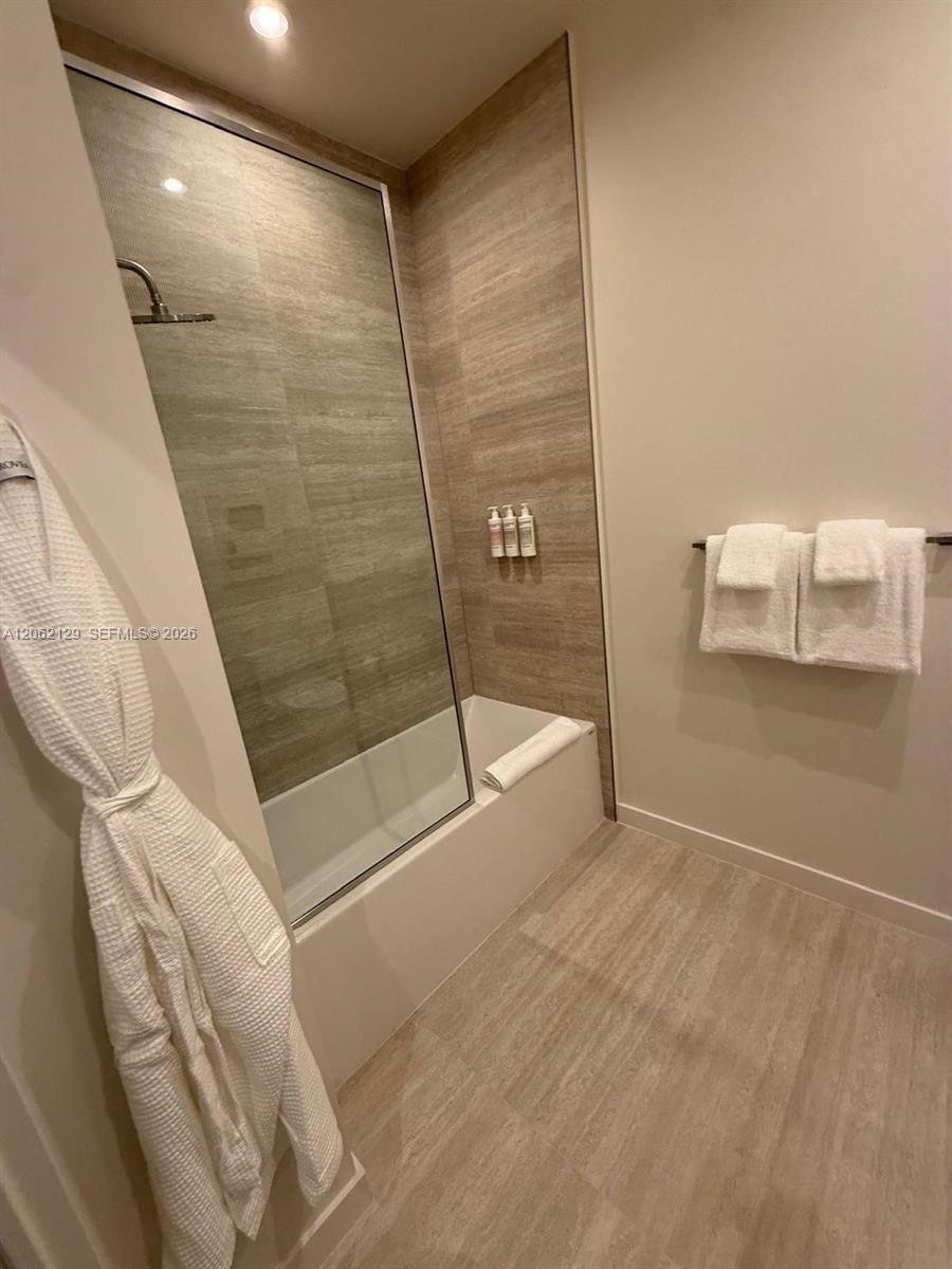 Residential Lease in Miami 3