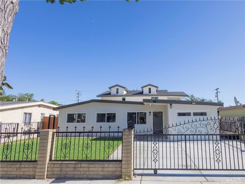 2122 W 10th St, Santa Ana, CA, 92703-1919 | Card Image