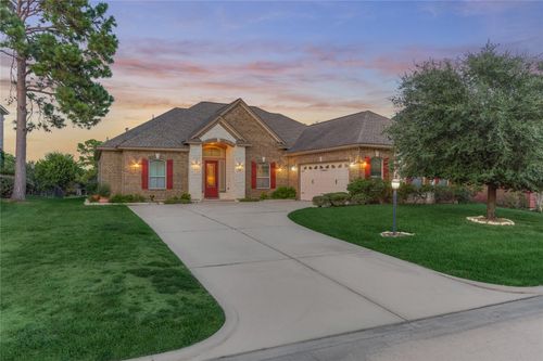 35 Bent Tree Ln, Montgomery, TX, 77356-8227 | Card Image