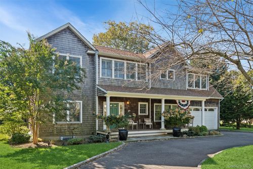 27 Lamb Ave, Quogue, NY, 11959-4249 | Card Image