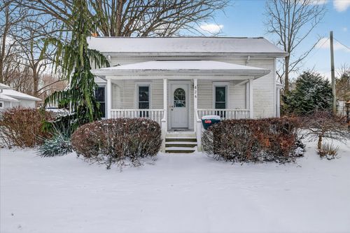 824 E Grand River Ave, Williamston, MI, 48895-1538 | Card Image