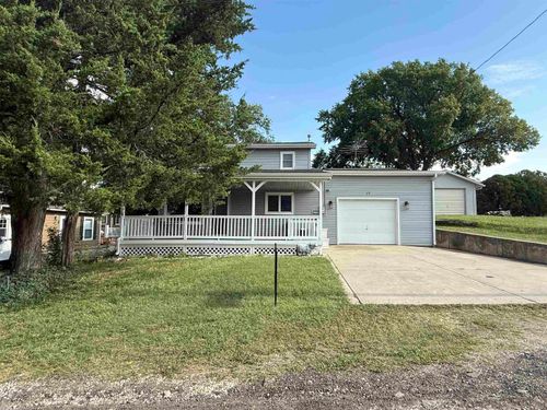 17 Rock Rd, Marion, KS, 66861-9305 | Card Image