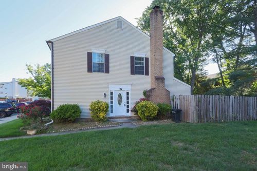 8465 Diablo Ct, ALEXANDRIA, VA, 22309-2417 | Card Image