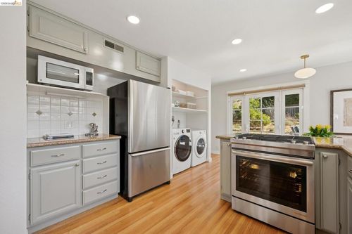 1879 Tulare Ave, Richmond, CA, 94805 | Card Image