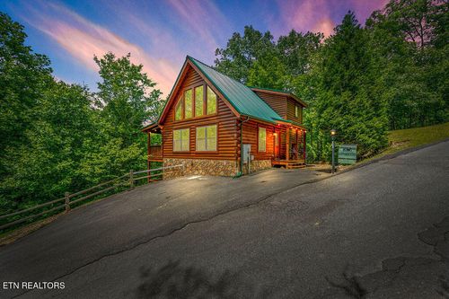 766 High Mountain Way, Gatlinburg, TN, 37738 | Card Image