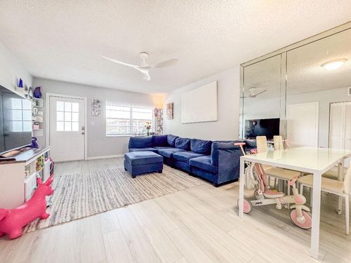 apt-210-701 Pine Dr, Pompano Beach, FL, 33060-7219 | Card Image