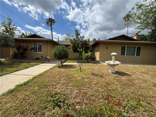 11701 Balboa Blvd, Granada Hills, CA, 91344-2712 | Card Image