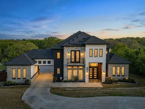 2829 Plume Ct, Cedar Hill, TX, 75104-8261 | Card Image