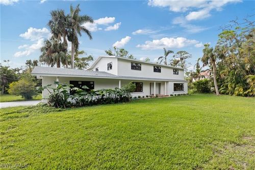 8531 Yorkshire Ln, FORT MYERS, FL, 33919-1806 | Card Image