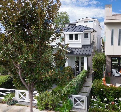 503 Poinsettia Ave, Corona del Mar, CA, 92625-5522 | Card Image