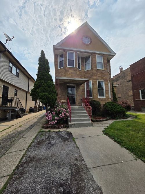 4317 N Kedvale Ave, Chicago, IL, 60641-2102 | Card Image