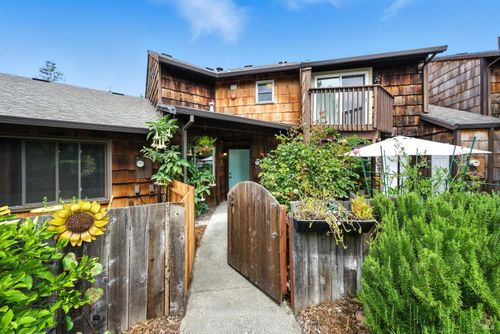 8128 Sunflower Drive, Cotati, CA, 94931 | Card Image