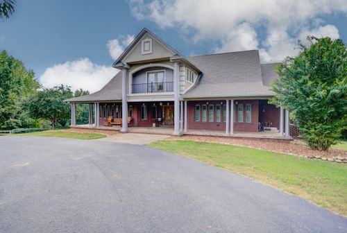 1946 Independence Rd, Huntingdon, TN, 38344-6614 | Card Image