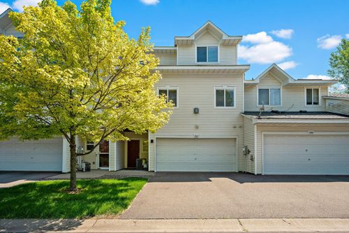 9012 Sawgrass Gln, Maple Grove, MN, 55311-2550 | Card Image